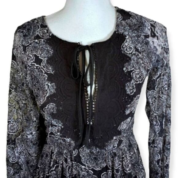 FRANCESCA'S MI AMI BLACK & WHITE BOHO INSPIRED DRESS SZ.XS EUC. - Picture 2 of 6
